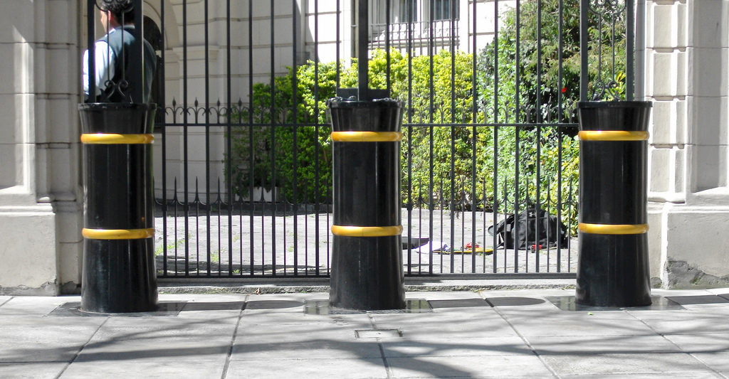 High security bollards installed in front of a government building.

Safety protection access control company commercial contractors security heavy duty.